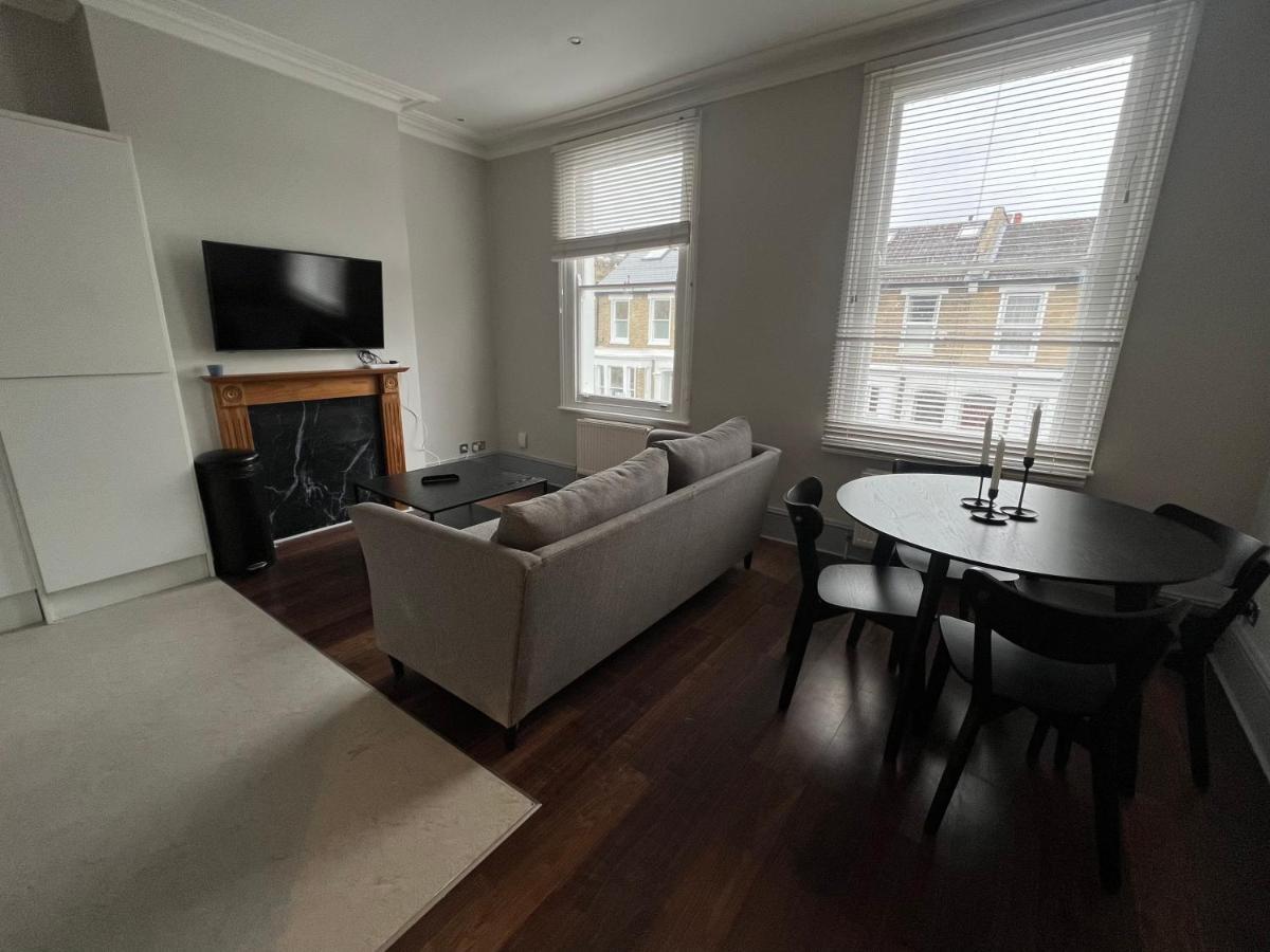 Lovely 2-Bedroom Victorian Flats Londra Exterior foto