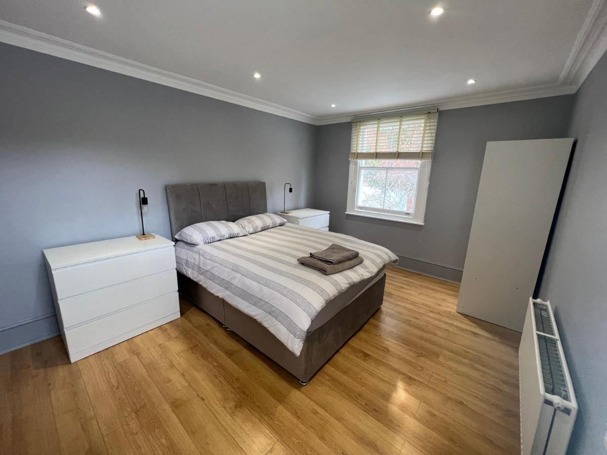 Lovely 2-Bedroom Victorian Flats Londra Exterior foto