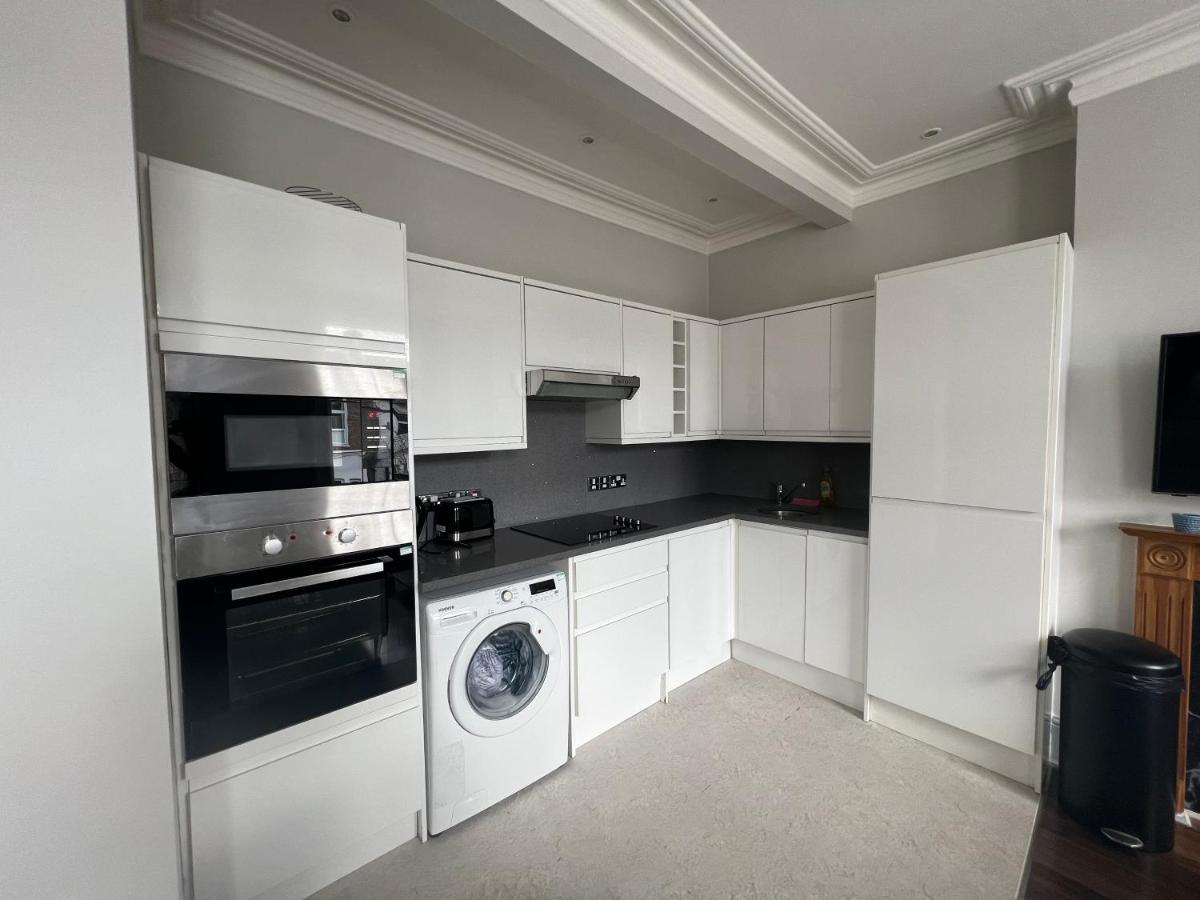 Lovely 2-Bedroom Victorian Flats Londra Exterior foto