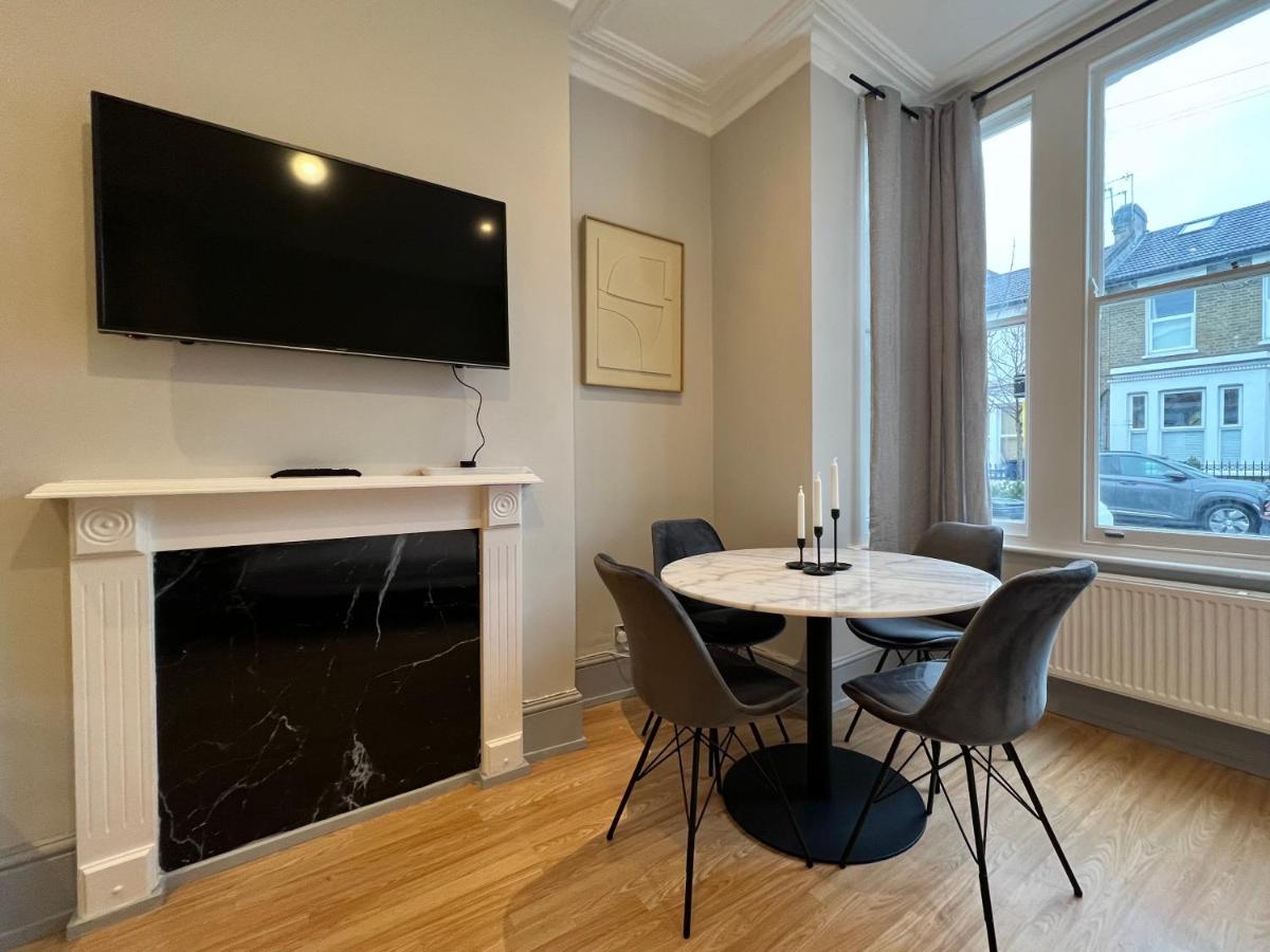 Lovely 2-Bedroom Victorian Flats Londra Exterior foto
