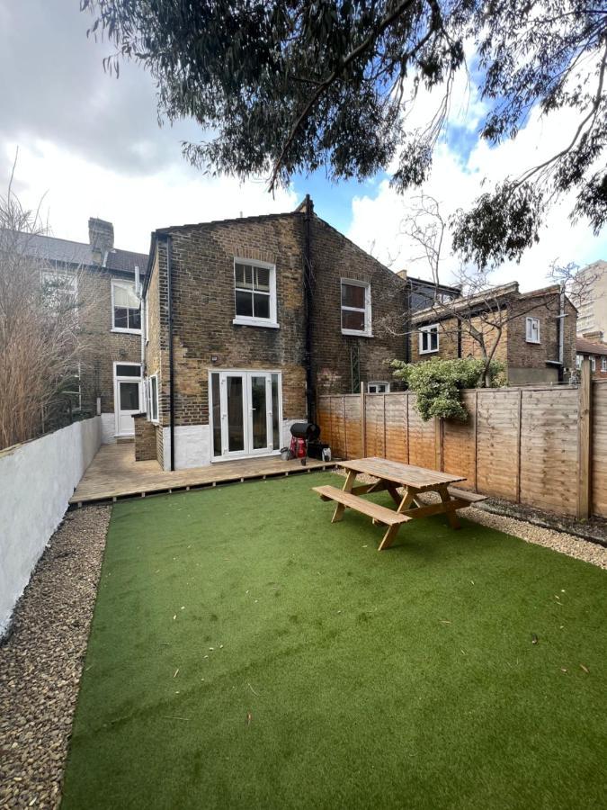 Lovely 2-Bedroom Victorian Flats Londra Exterior foto