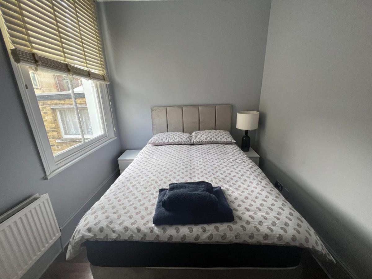 Lovely 2-Bedroom Victorian Flats Londra Exterior foto